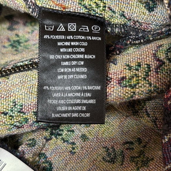 Urban Outfitters Kimchi Blue Floral Tapestry Pin Up High Waist Shorts Size 0 - Picture 10 of 12